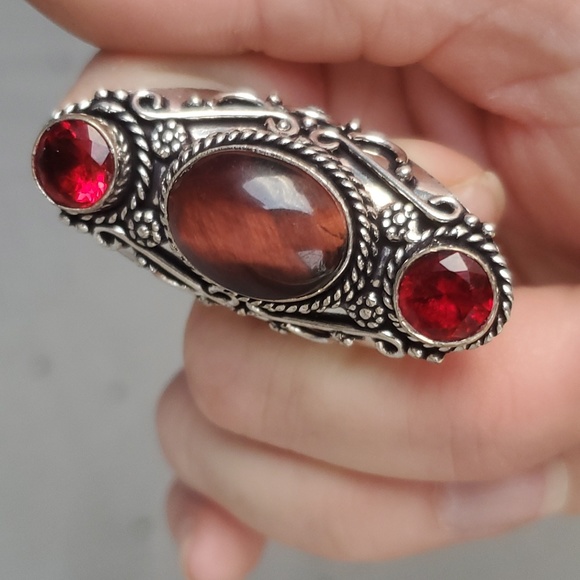 New Red Tiger Eye and Garnet 925 Silver Statement Ring. - Picture 16 of 16